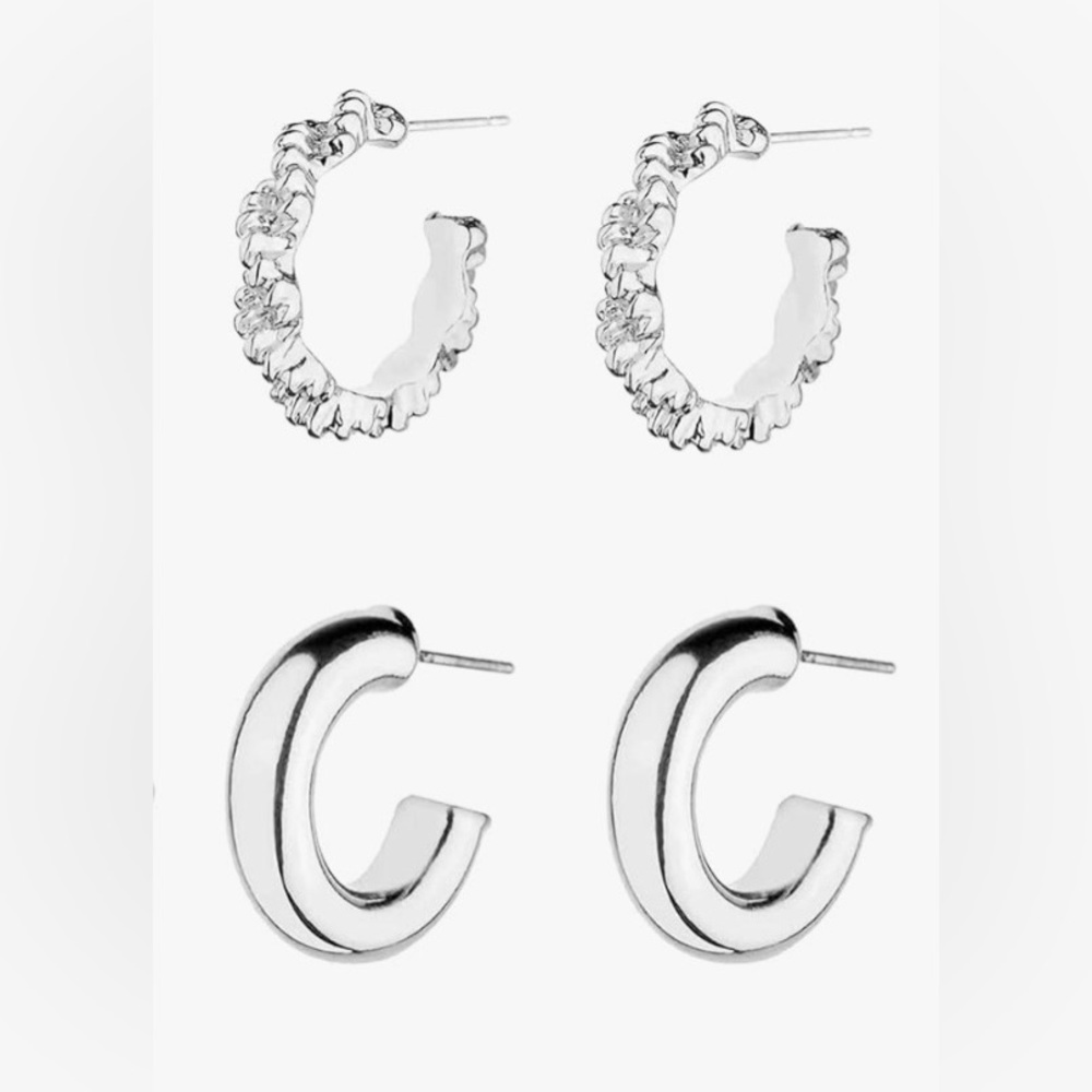 Silver lightweight small hoop earrings
